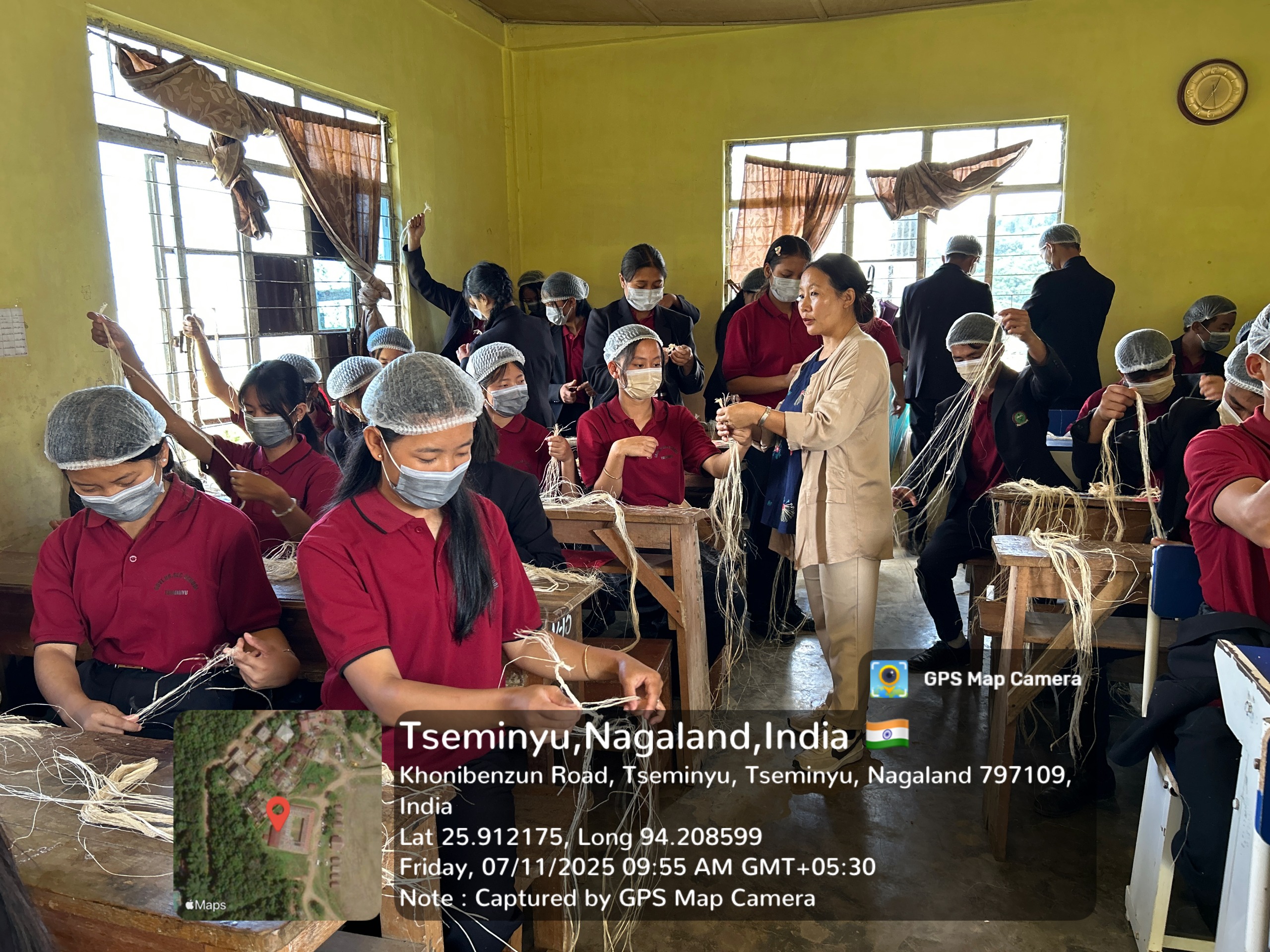 Workshop on Banana Fiber Weaving